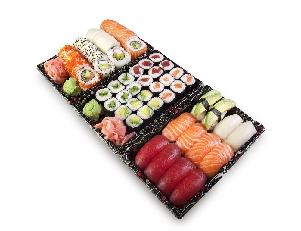 O czym warto pamiętać, zamawiając sushi na lunch biznesowy?